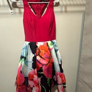 Fun midi floral dress.